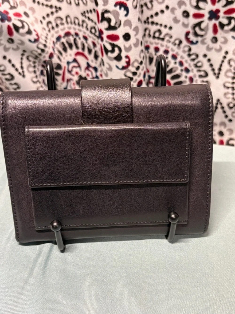 Vintage Gucci Black Smooth Leather Compact Wallet | Tom Ford Era - Picture 3 of 11